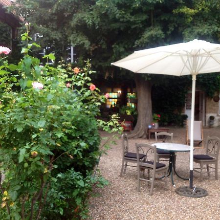 Chambres D'Hotes La Villa Alienor Les Andelys Zewnętrze zdjęcie