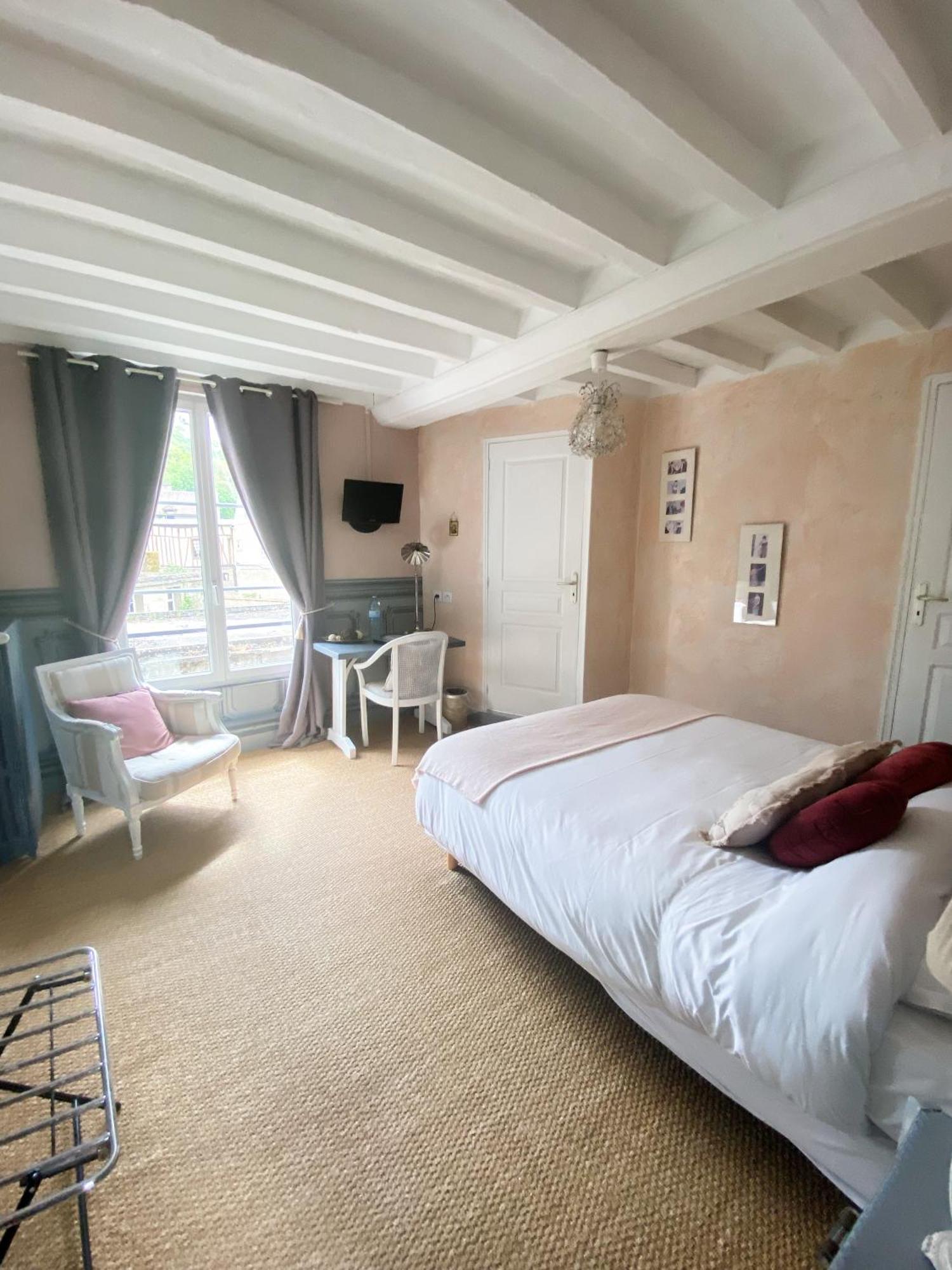 Chambres D'Hotes La Villa Alienor Les Andelys Zewnętrze zdjęcie